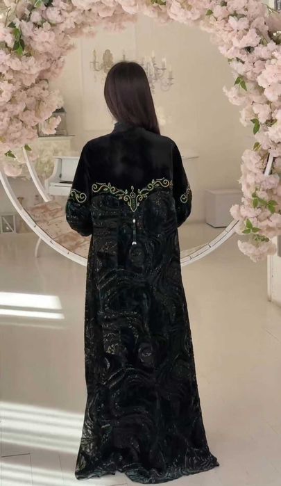 Dubay abayasi. AGSAN AL TUUT  Brand Dvoyka baza va abaya.