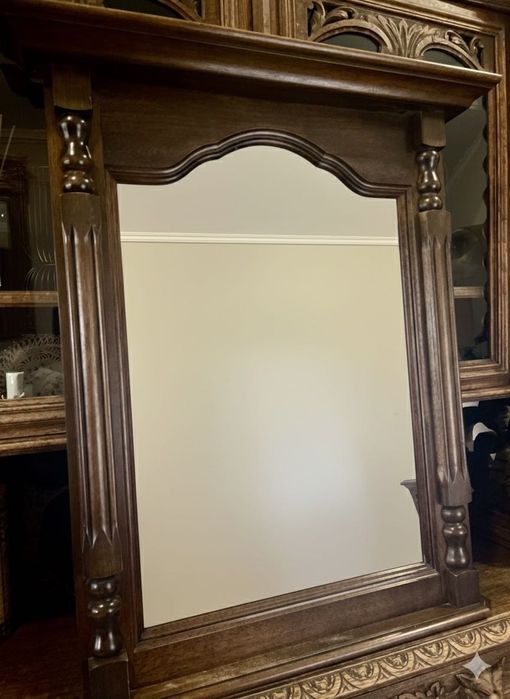 Oglida cu rama din lemn