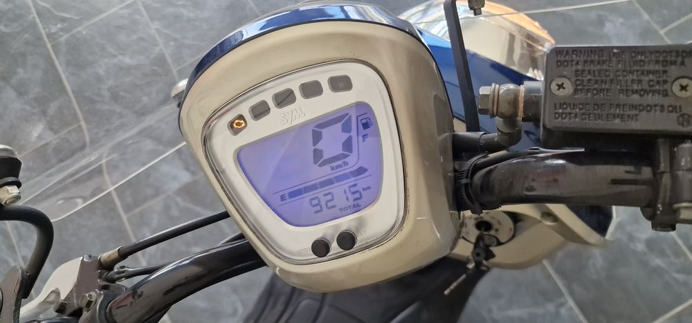Vând scuter Sym Mio 50 cm3 fără permis