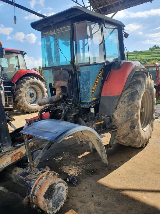 Dezmembram Massey Ferguson 9240