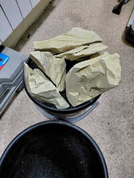 Продаю материалы для оформления аквариума