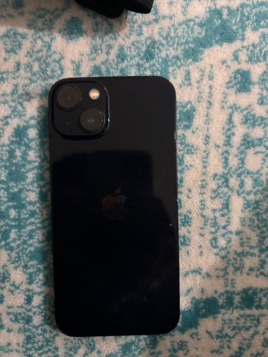 Айфон 13 док ест