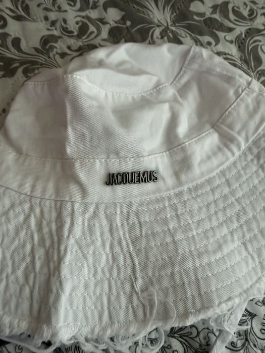 Шапки Jacquemus последни бройки