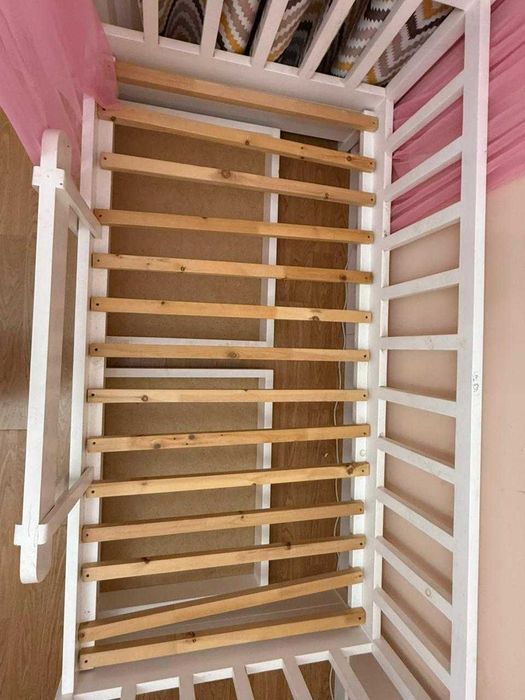 Детская кровать домик