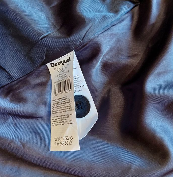 Desigual яке Мр.