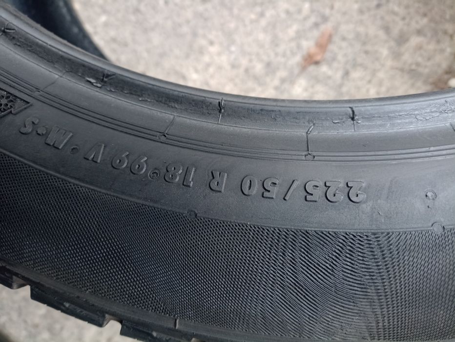 4 anvelope RunFlat de iarna Continental 225/50 R18 dot 2218