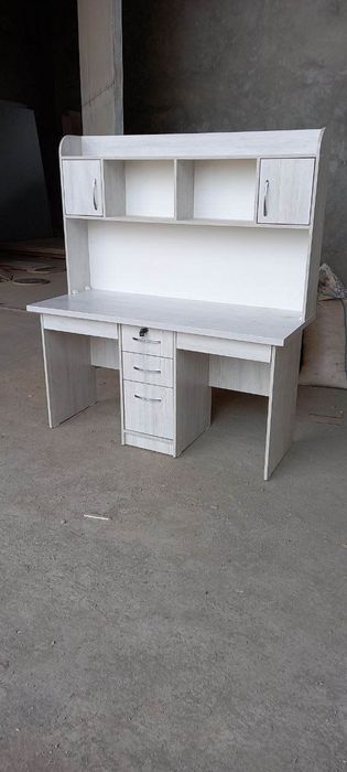 Письменный стол Лион