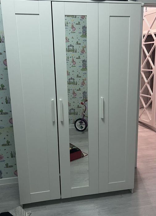 Шкаф икеа белый с зеркалом