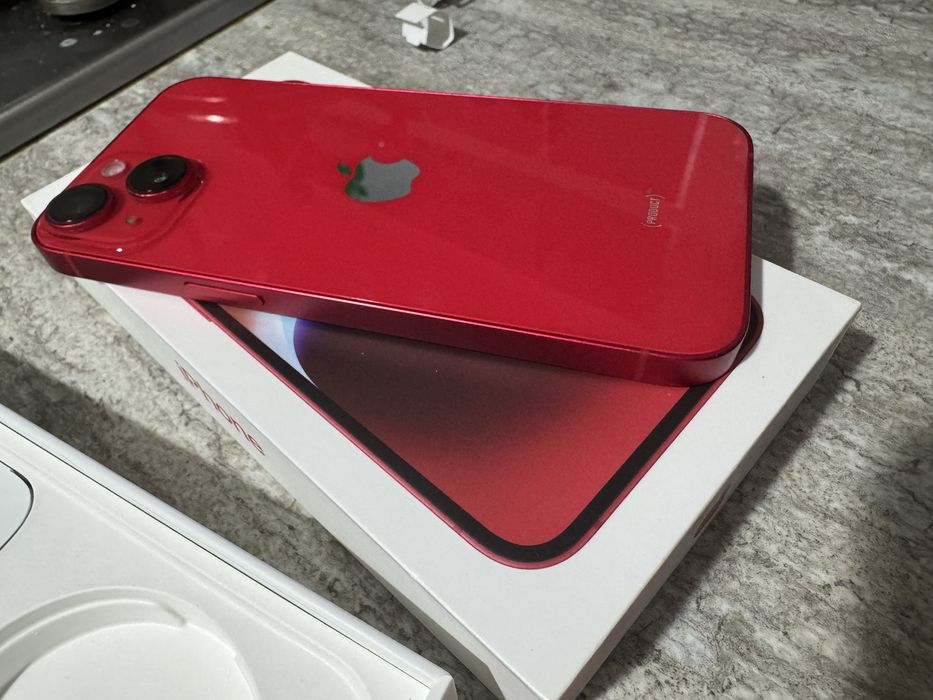Продаю iPhone 14, 128 GB, красный:
