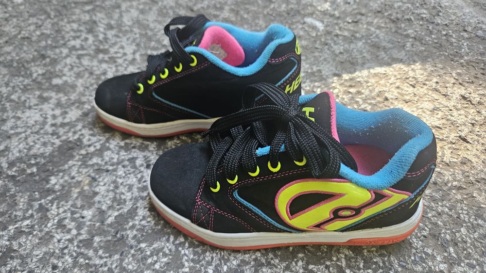 Маратонки с колелца heelys pp33