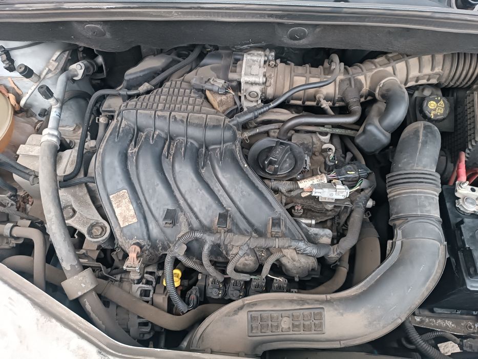 Дачия Дъстър 1.6 бензин газ на части