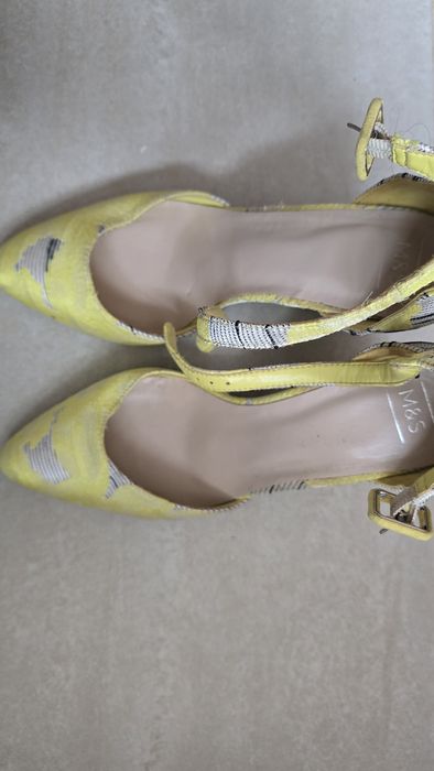 Pantofi Marks and Spencer cu bareta