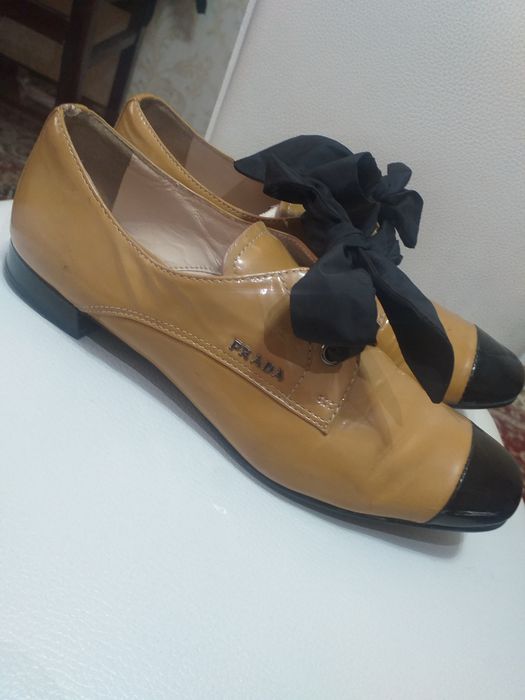 Туфли кожаные Prada