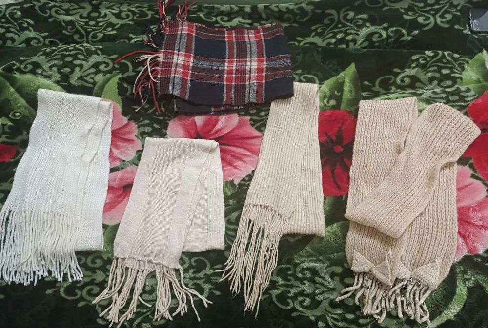 Шарфы женские теплые