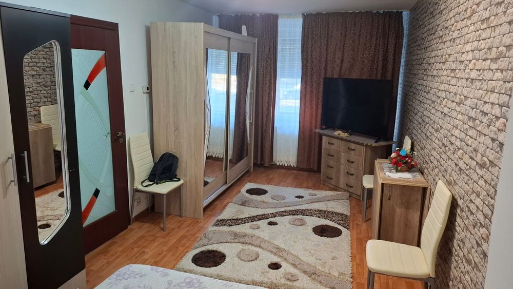 Garsoniera de închiriat