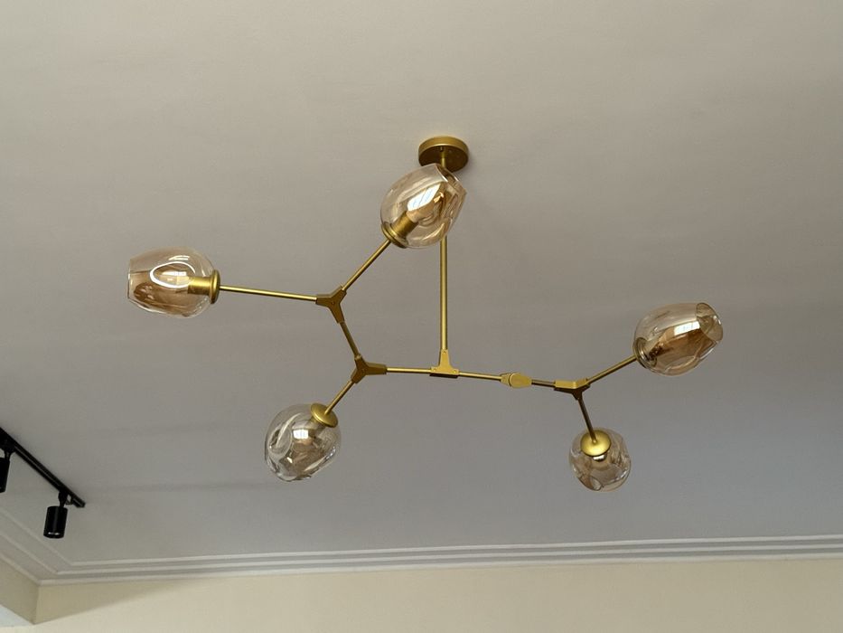 Люстры 6 шт одинаковые