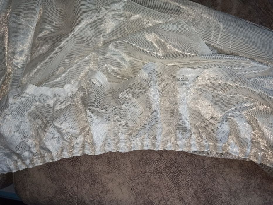 Продам тюль красивую.