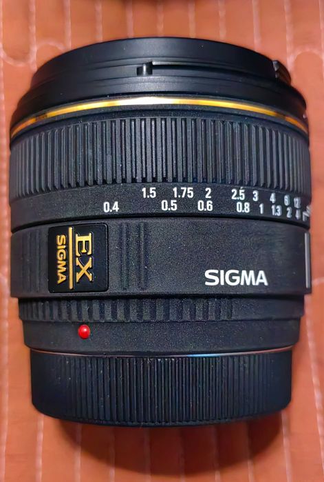 Объектив Sigma DC 30mm f1,4