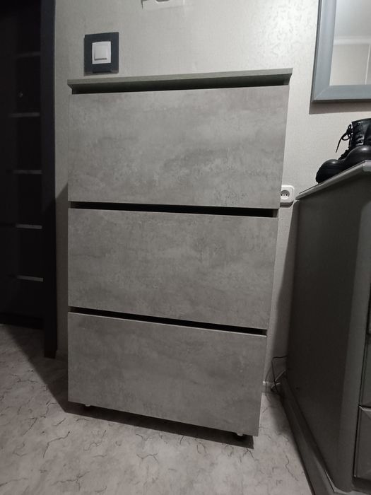 Продам прихожую новую