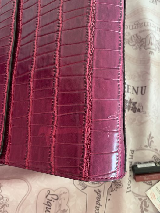 Дамска чанта Guess