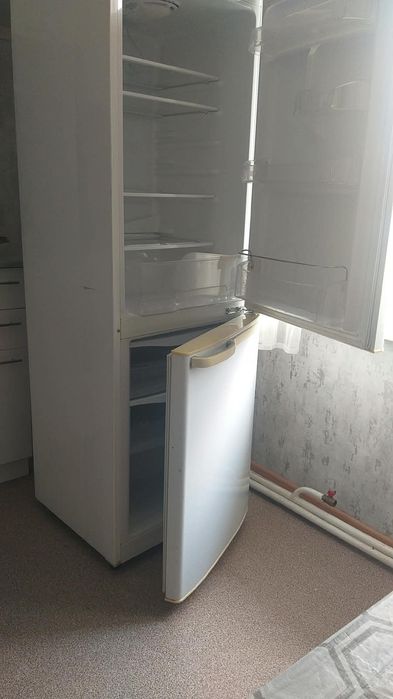 Продам холодильник