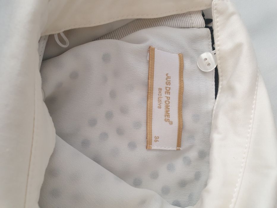 Женское платье со съёмным воротником