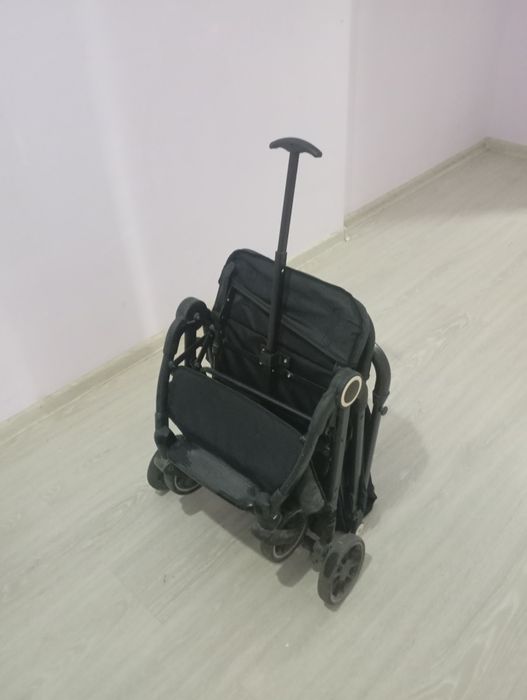 Коляска прогулочная