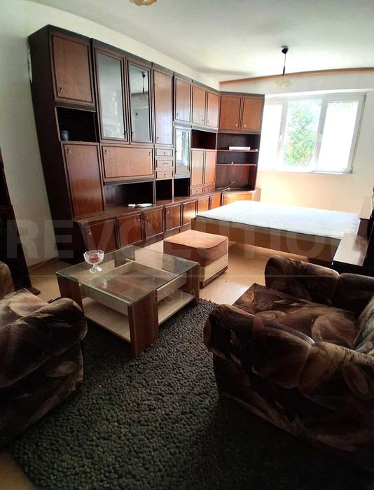 Продава се Двустаен апартамент в Варна, Център - 68 кв.м за 1030 €/кв.м - Снимка #1
