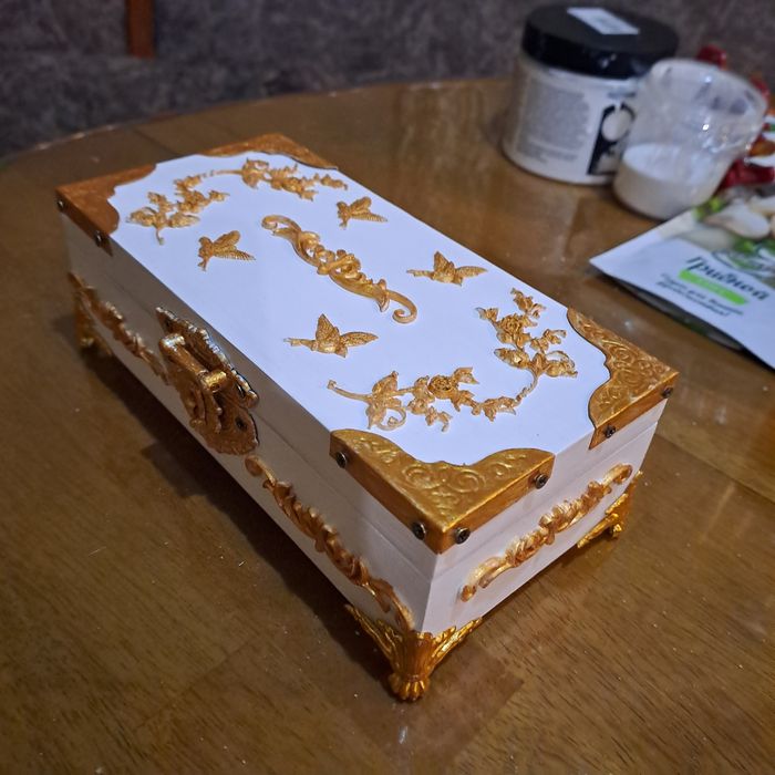 Шкатулка ,ручной работы .
