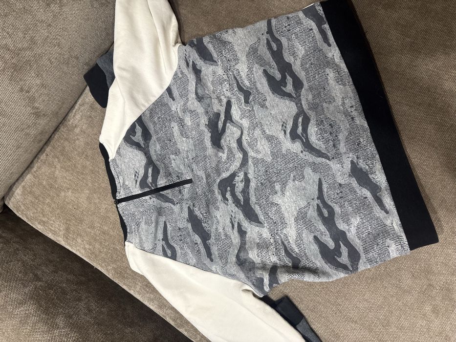 Кофта спортивная от Reebok