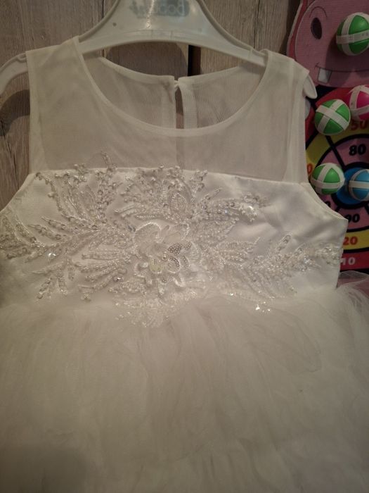 Платье белое на 2-3г. Размер 100см