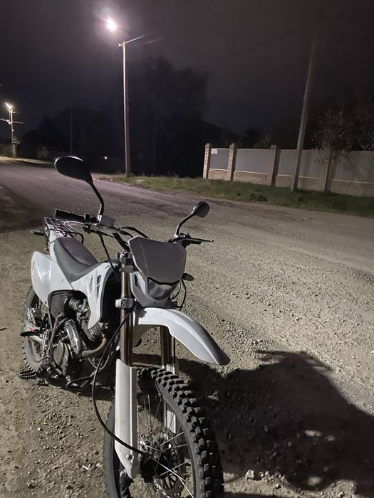 Мотоцикл эндуро 06