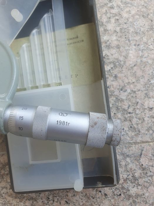 Micrometru 0-25 mm rusesc fabricatie 1981 URSS