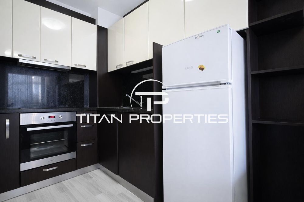 Дава се под наем Двустаен апартамент в Пловдив, Център - 68 кв.м за 448.8 € - Снимка #2