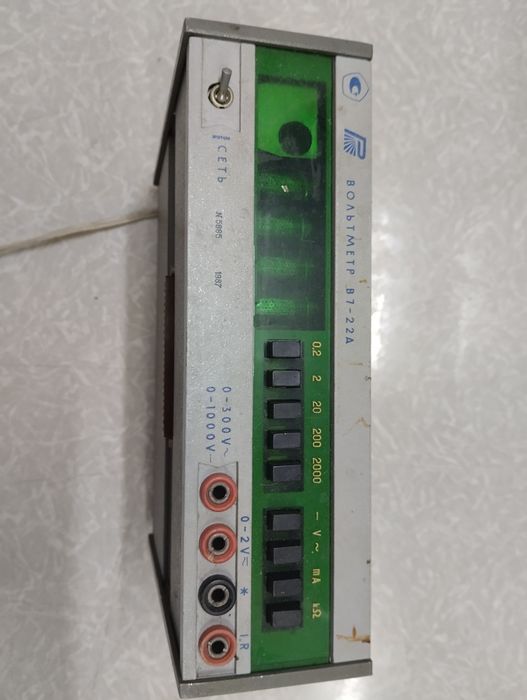 Вольтметр В7-22А