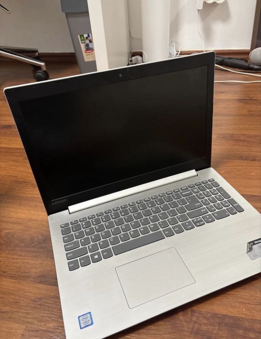 Laptop LENOVO IdeaPad 330-15IKB, Intel Core i5-7200U pana la 3.1GHz