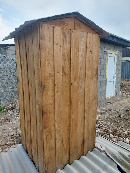 Продаётся деревян.туалет