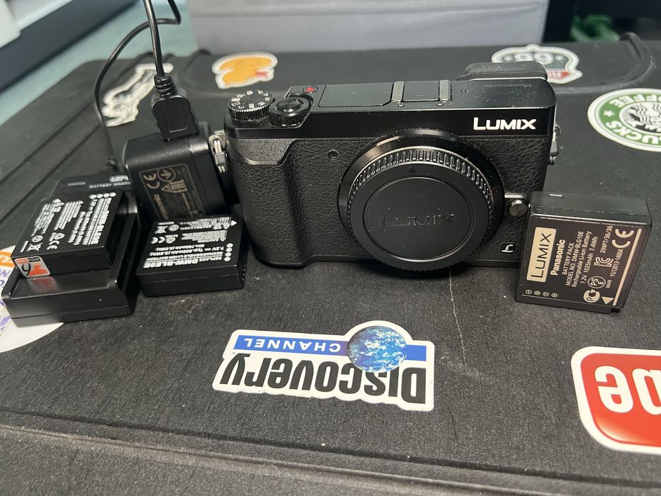 Panasonic GX80 mirrorless compact