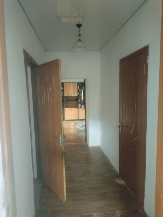 Частный дом находится посёлке Айтей.