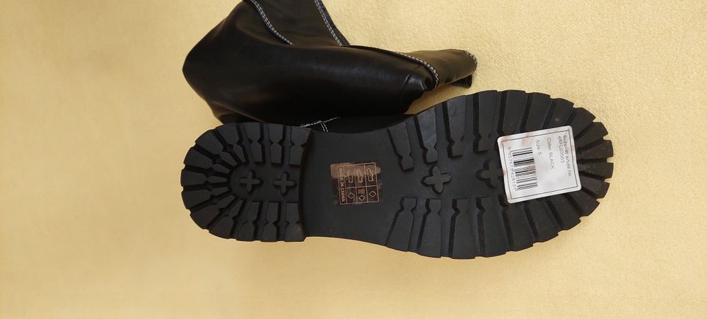 Vand cizme de dama din pele Nr .38