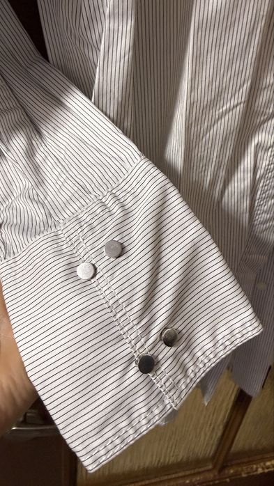 Риза на Hugo в идеален вид