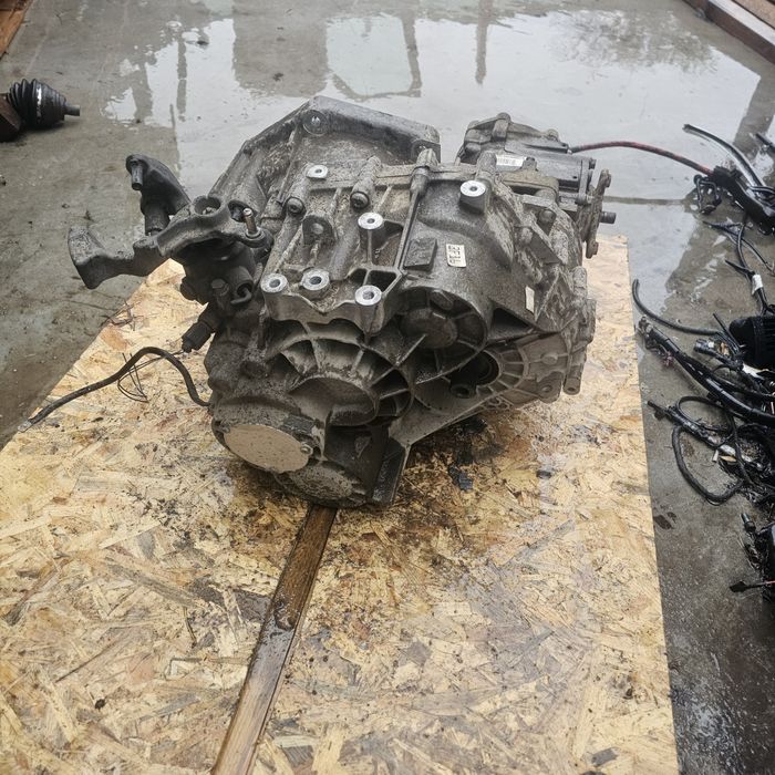 Ръчна скоростна кутия Volkswagen Tiguan 2.0 TDI 4x4 6ск - LMU