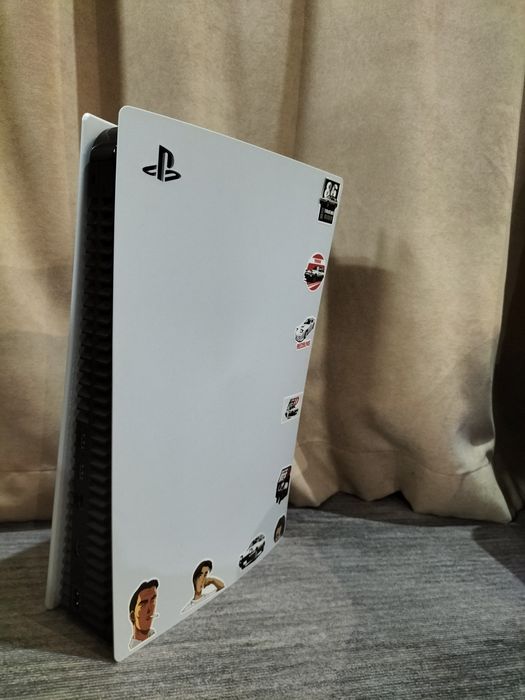 PlayStation 5, 856 Гб
