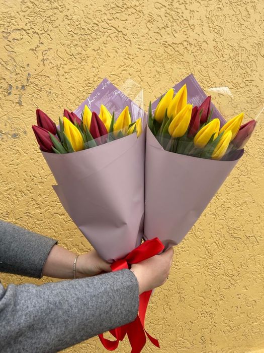 Свежие букеты из тюльпанов