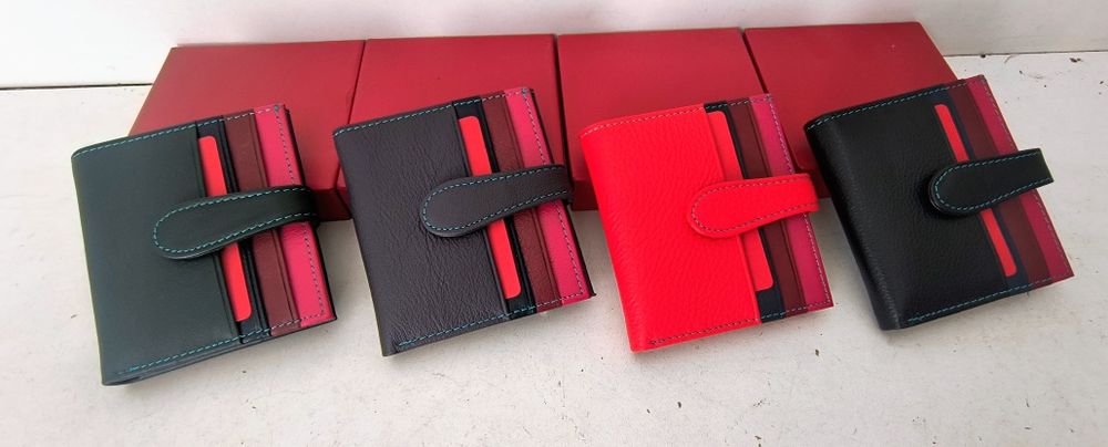 Портфейли GENUNE LEATHER / безплатна доставка/