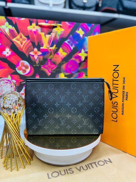 Мъжка чанта / клъч Louis Vuitton
