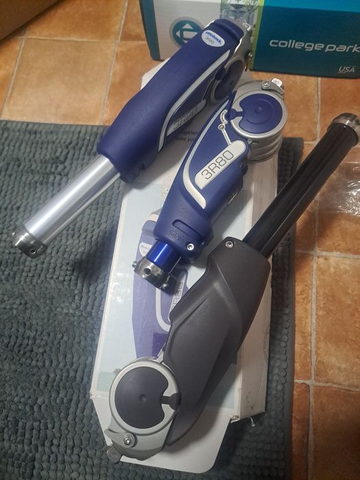 Genunchi hidraulic 3R 80