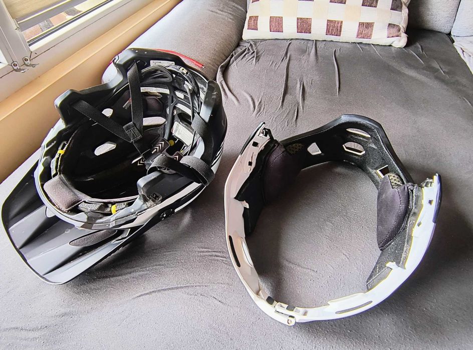 MTB каска Bell Super DH MIPS Helmet