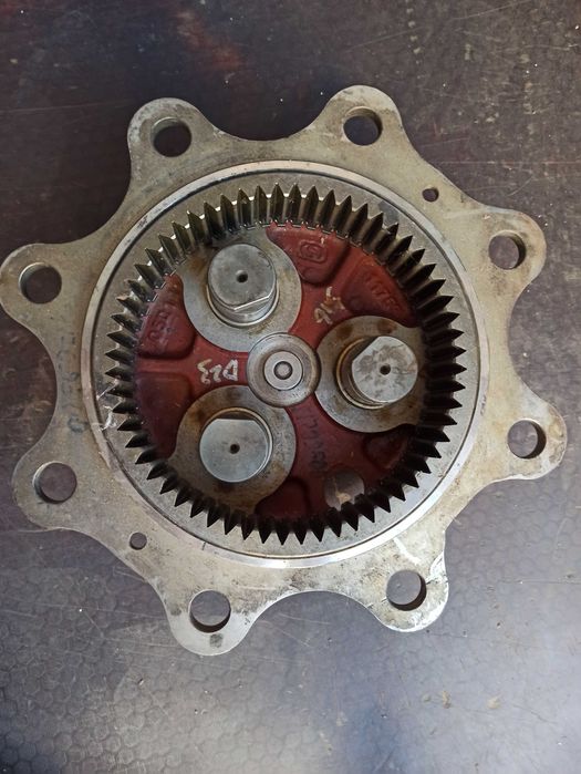 Ступица, поворотный кулак  Volvo BL 61/71