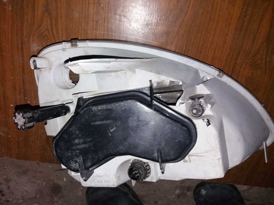 Продам фару на газель